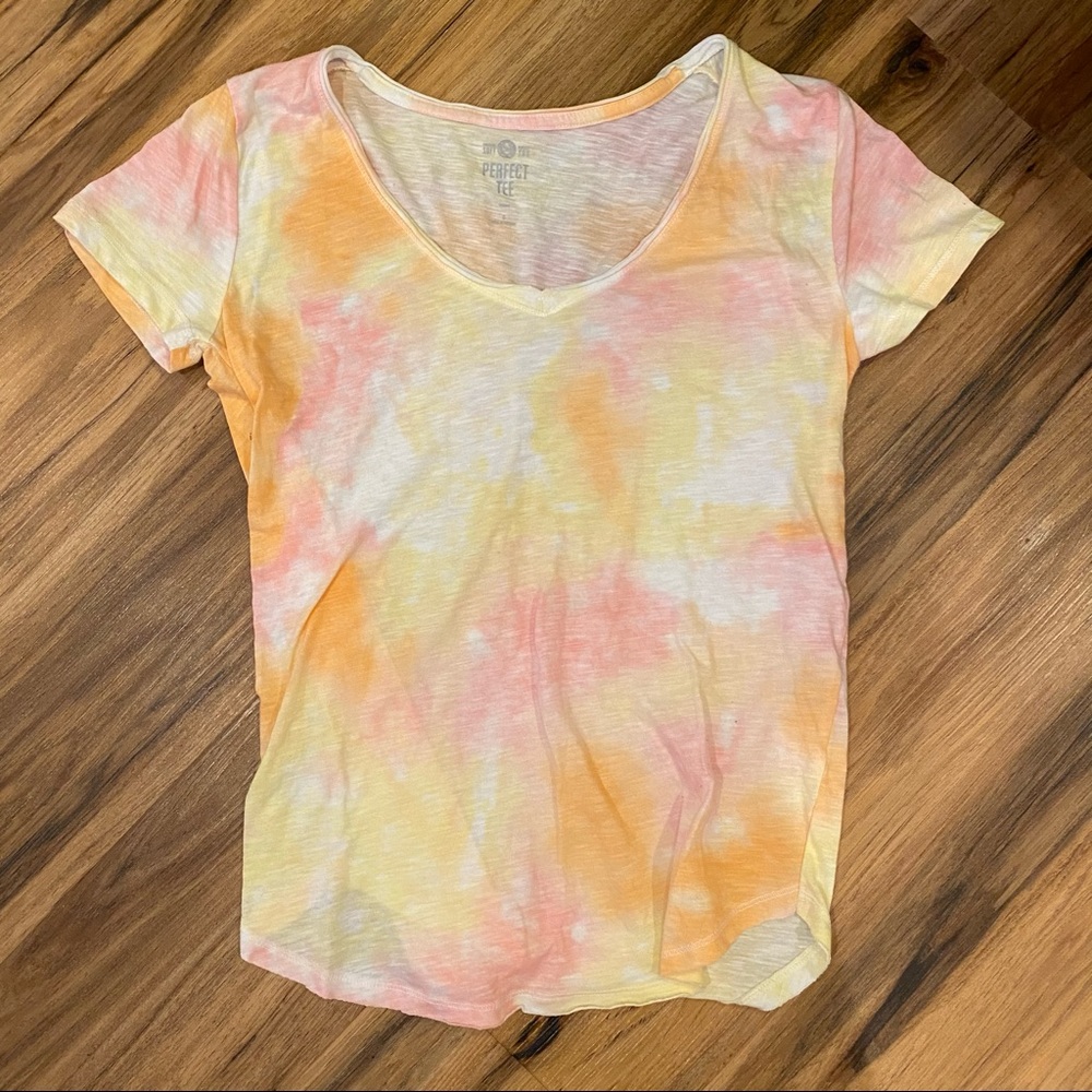 Relaxed V-Neck Perfect Tee Tie-Dye Orange and Pink